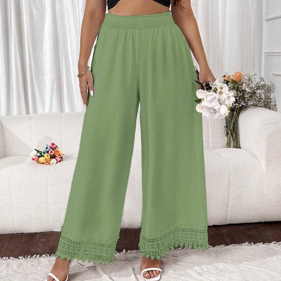 Plus Solid Lace Hem High Waisted Wide leg Pants - Picture 3 of 4